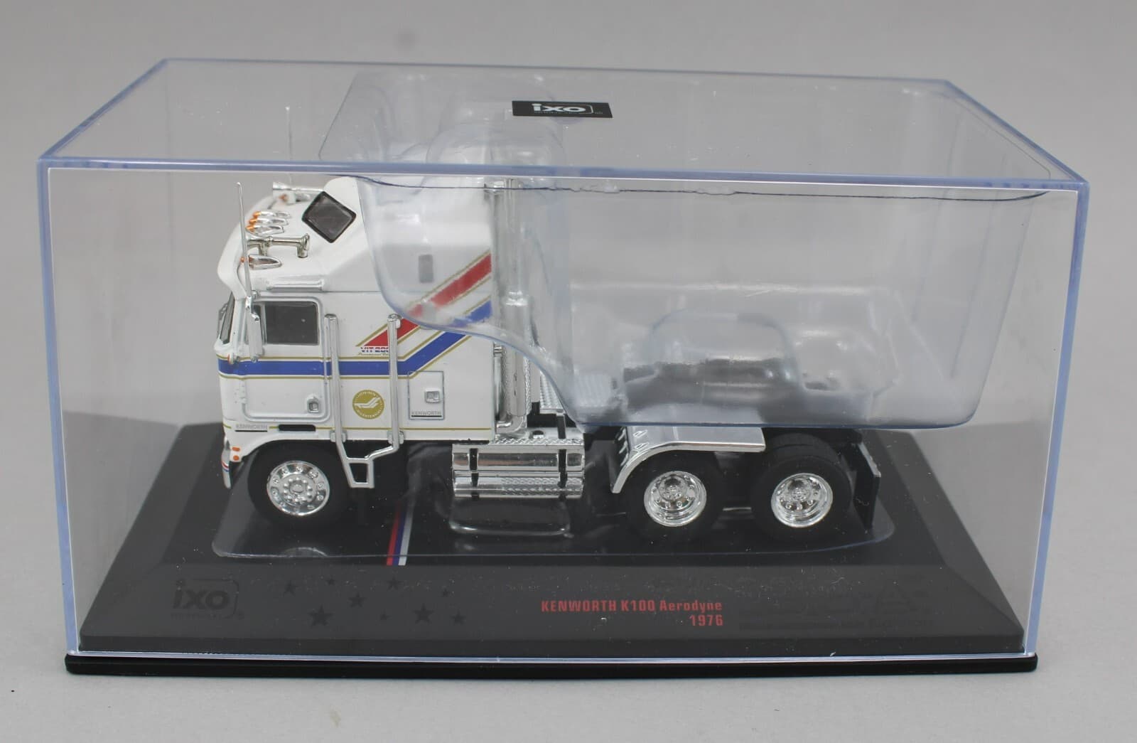1:64 IXO Models *VIT200* Bicentennial 1976 Kenworth K100 Aerodyne COE Semi Truck 2