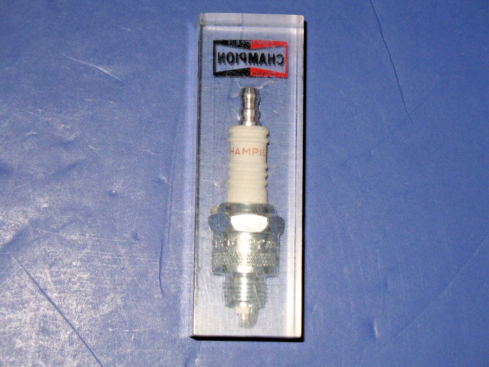 CHAMPION - SPARK PLUG CUT AWAY  SPARK PLUG IN LUCITE PAPERWEIGHT ADVERTISING 2