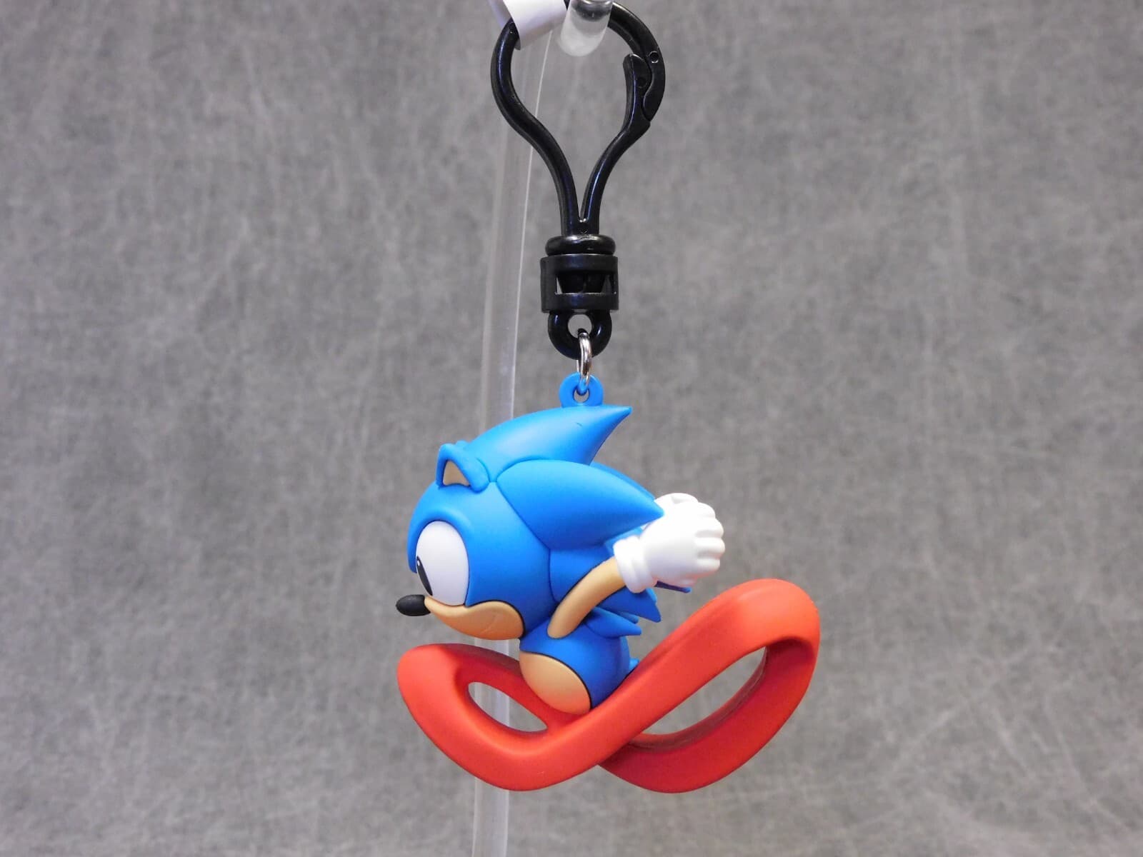 Sonic NEW * Infinity Legs Sonic Clip * Blind Bag Series 4 Figural Key Monogram 5
