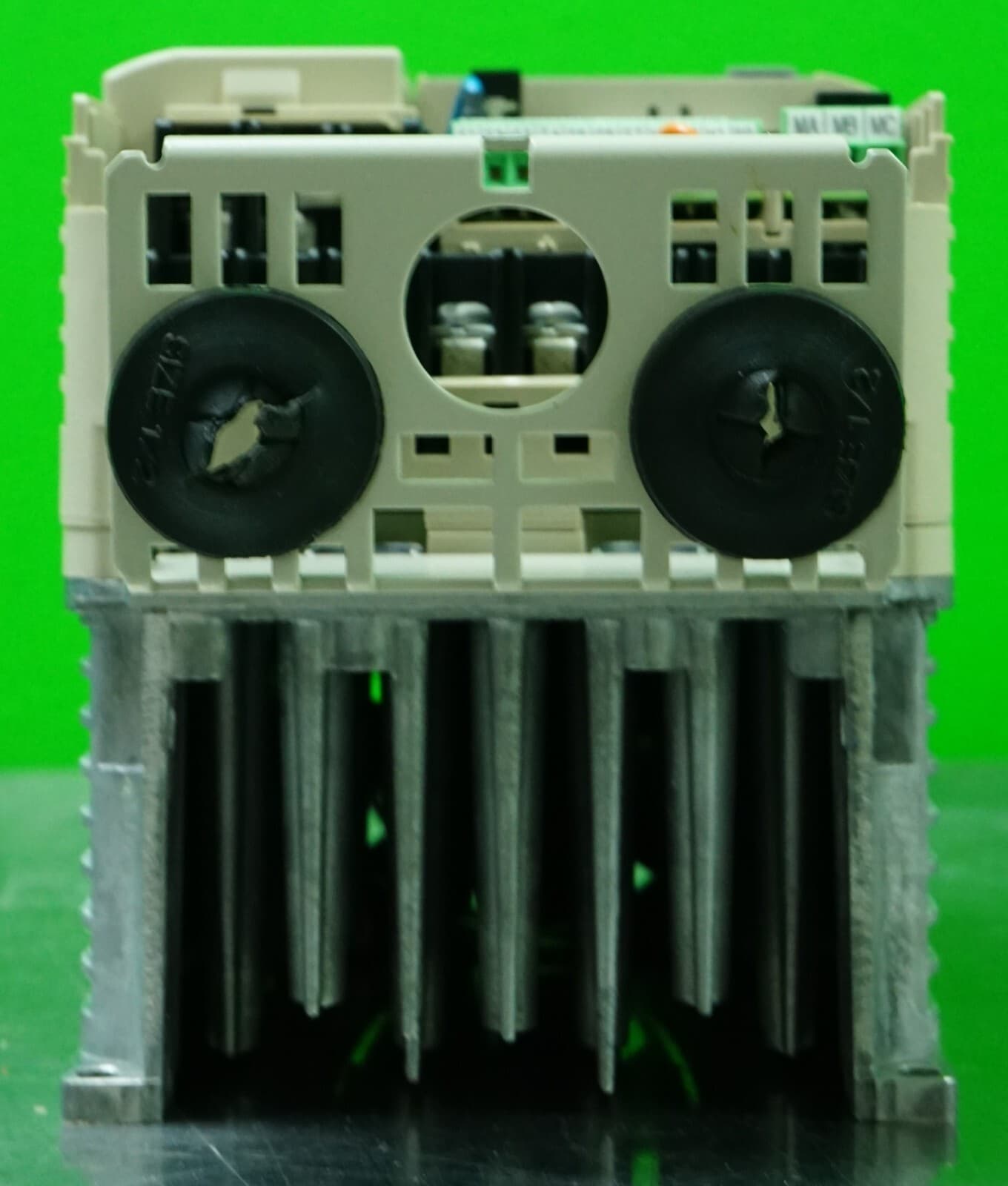 (1) Yaskawa CIMR-VU2A0010FAA V1000 Variable Frequency Drive Tested No Covers 6