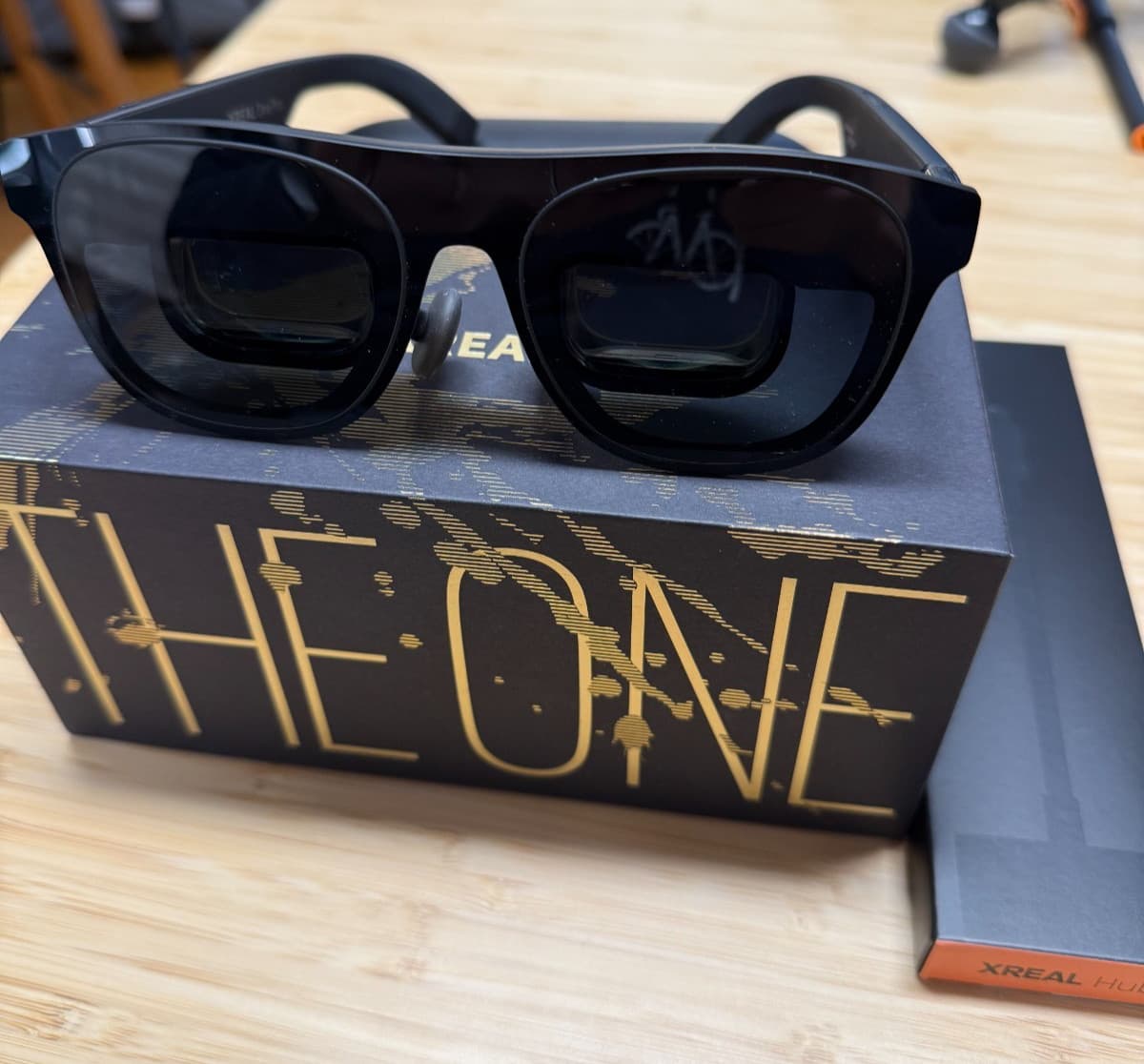 XREAL One Pro AR (M IPD 57-66mm) Glasses + Charging Hub