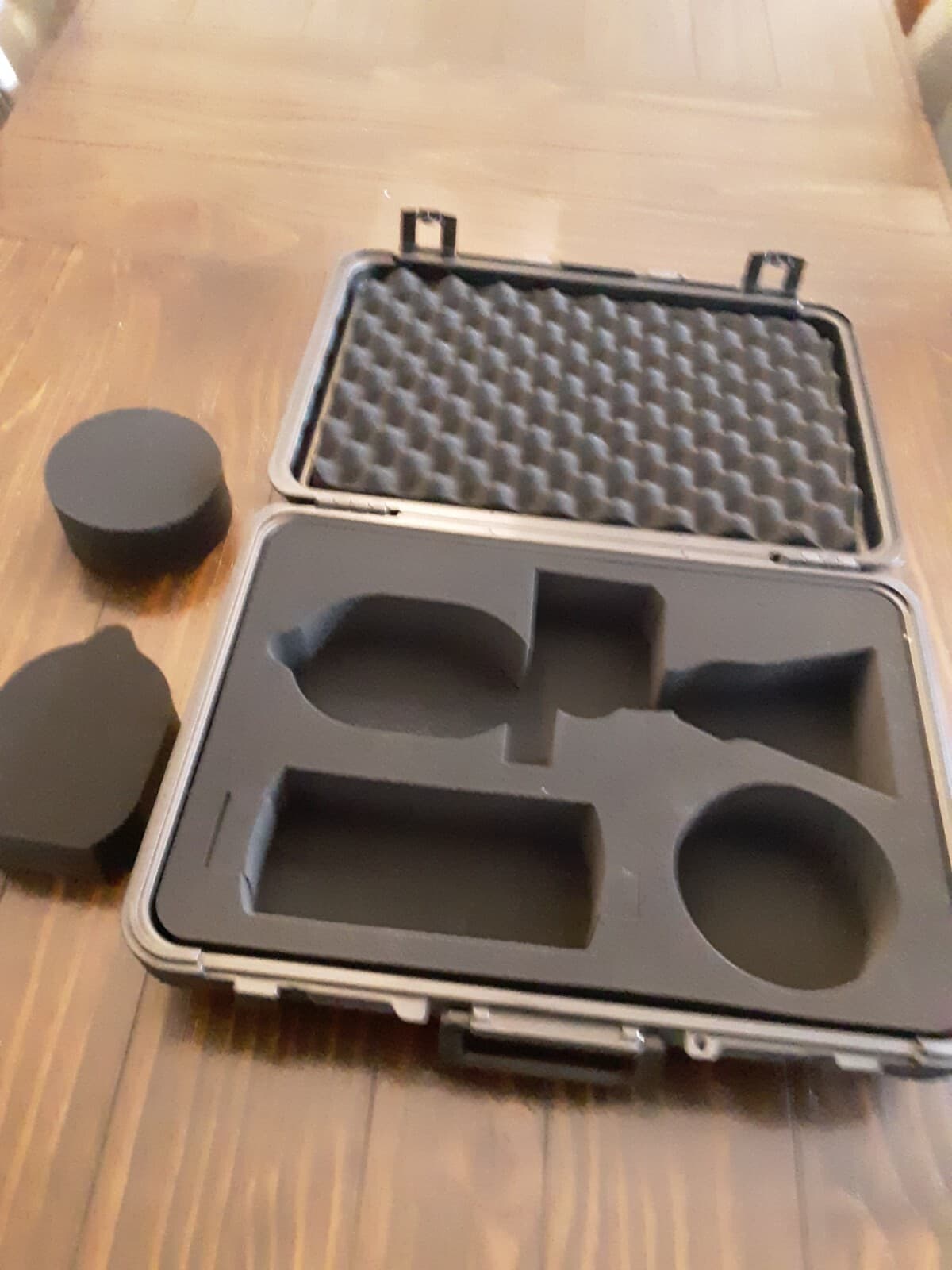 Fluke 700PTP-1 pneumatic test pump case (2 ea.) 2