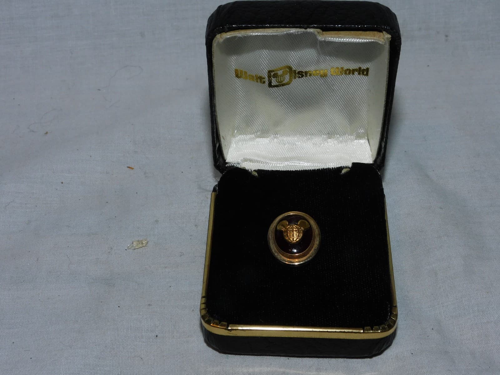 Disney Cast Member Original 5 Year Service Award RUBY Pin 10k G.F. Gold WITH BOX 2
