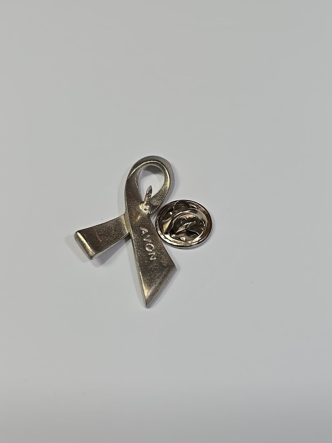 Avon Lapel Pin Silver Ribbon With Faux Pink Jewels Cancer Awareness  4