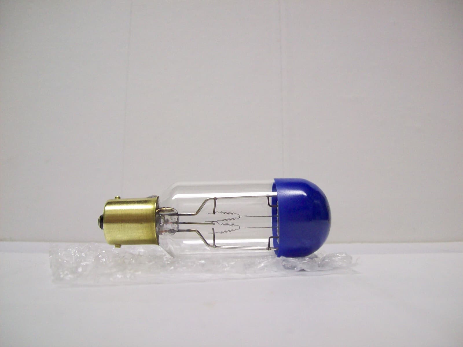 CBJ - CBC Projector Projection Lamp Bulb 75W 120V SYLVANIA *AVG 50-HR LAMP* 4