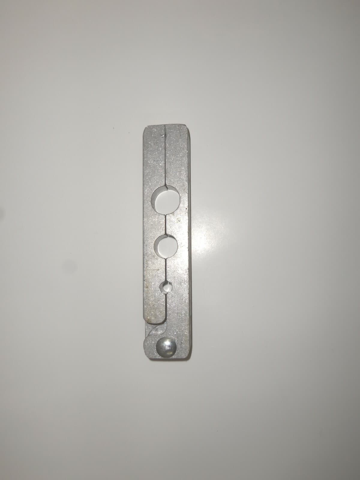 Aluminum 3 Hole Tail Stripper Snaring Traps Trapping Fur Handling Skinning