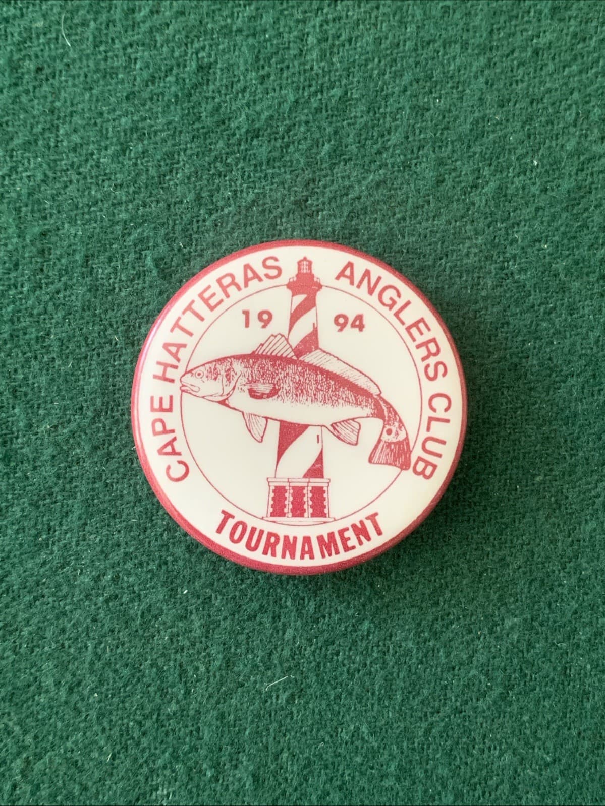 1994 CAPE HATTERAS ANGLERS CLUB Fishing Tournament Badge Pin Pinback Button NC