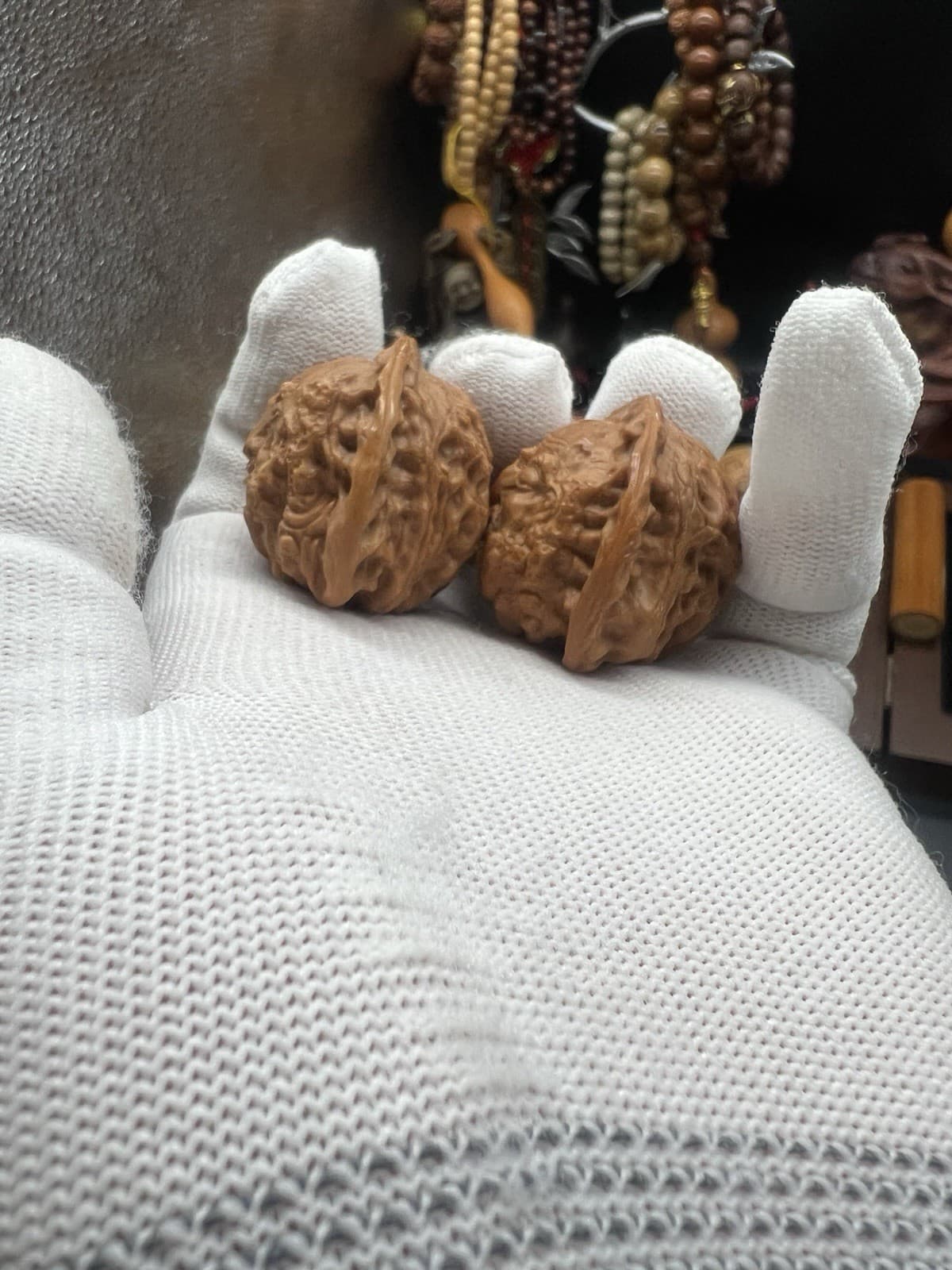 Pair of Hand  Carved Bodhidharma Chinese Health Walnut金公子核桃单面雕刻达摩祖师 36.5×32×35mm 5