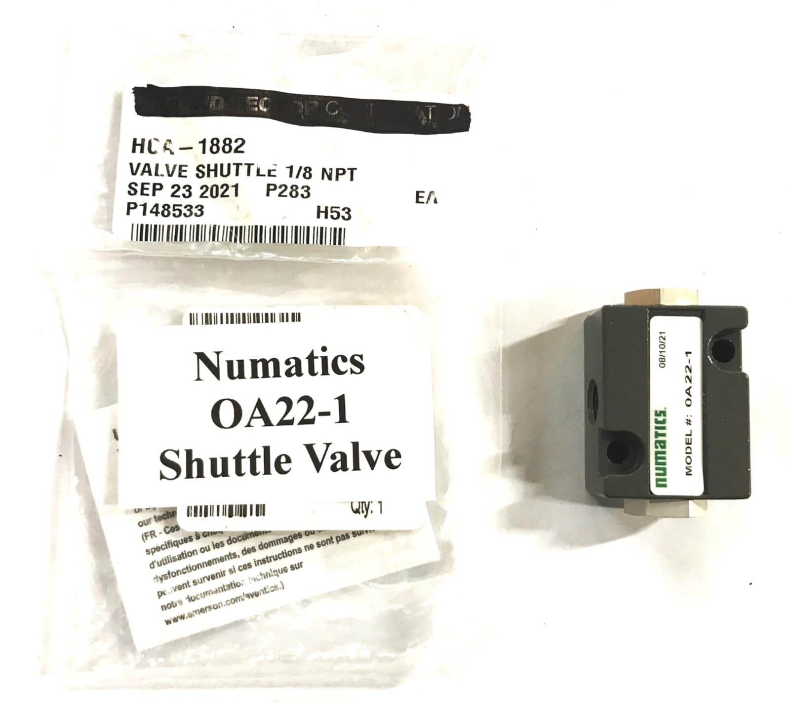 Numatics 1/8 inch Shuttle Valve Model# OA22-1 NOS