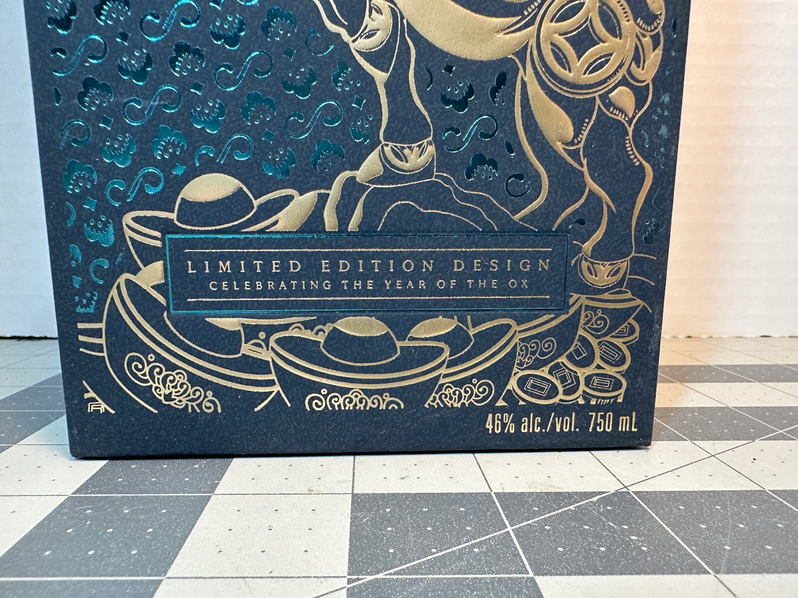 Johnnie Walker YEAR OF THE OX Blue Label LIMITED EDITION Bottle & Box EMPTY 5