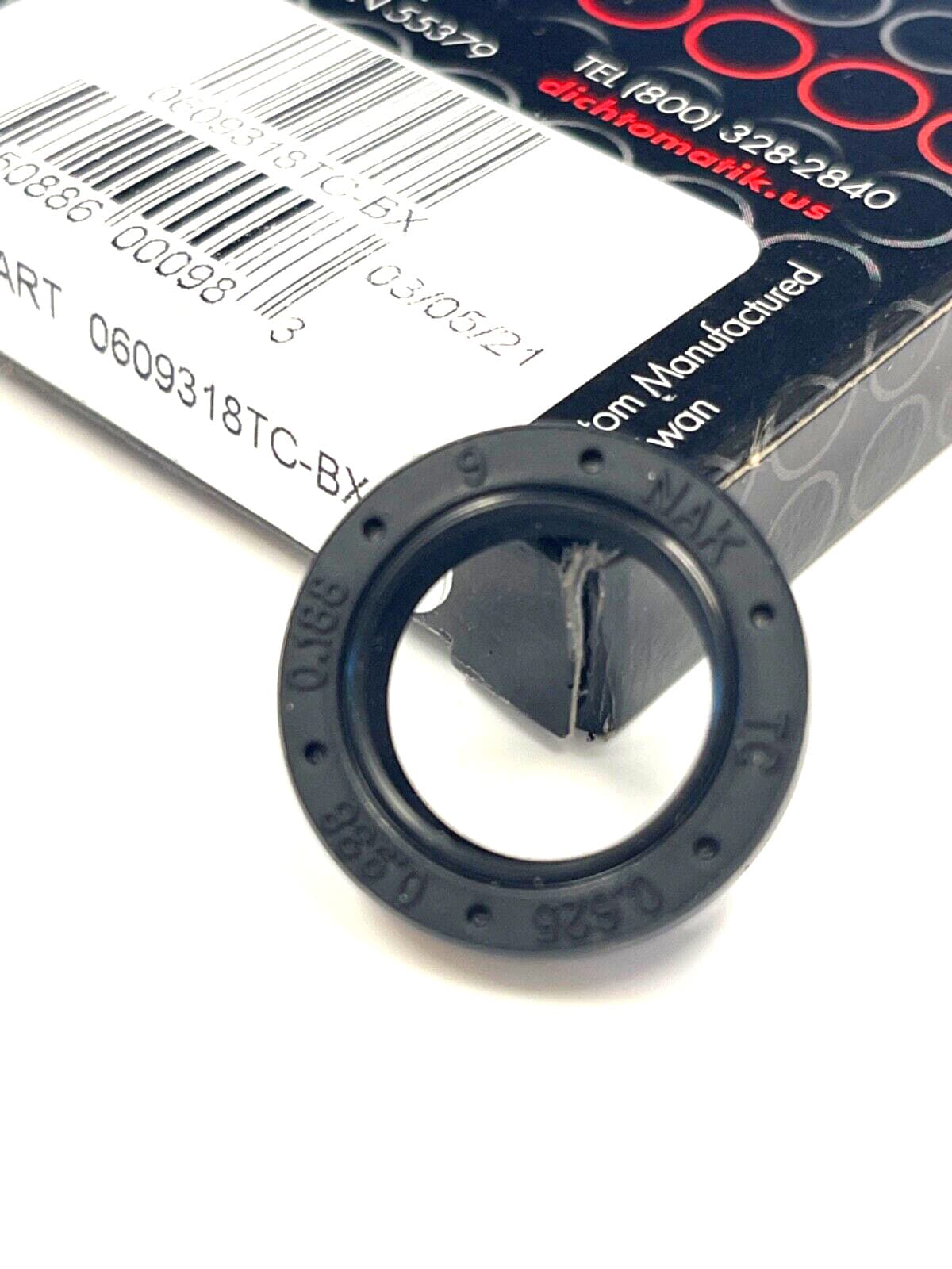 Dichtomatik TCM 0609318TC-BX  Carbon Steel Oil Seal, TC Type  75019465 4