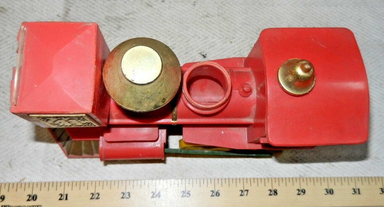 Marx 41 Spotlight Limited Toy Locomotive Flashlight - Red + Yellow + Gold 4