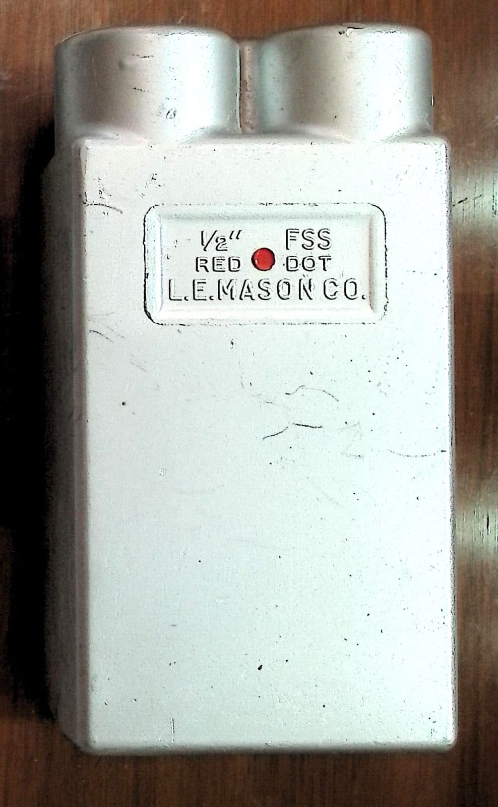 MASON DieCast Aluminum Weatherproof 1-Gang FSS Outlet Box 2  1/2"Threaded Hole 2