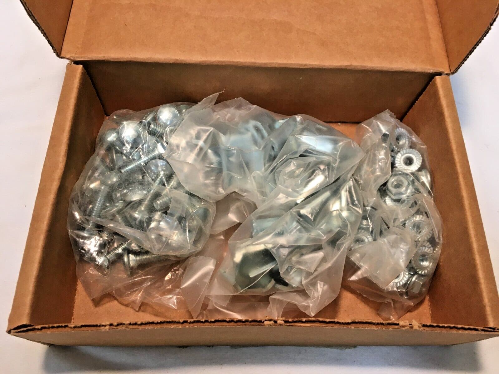 Box of (50) Cooper B-Line Flextray FTSCH Connecting Hardware 2