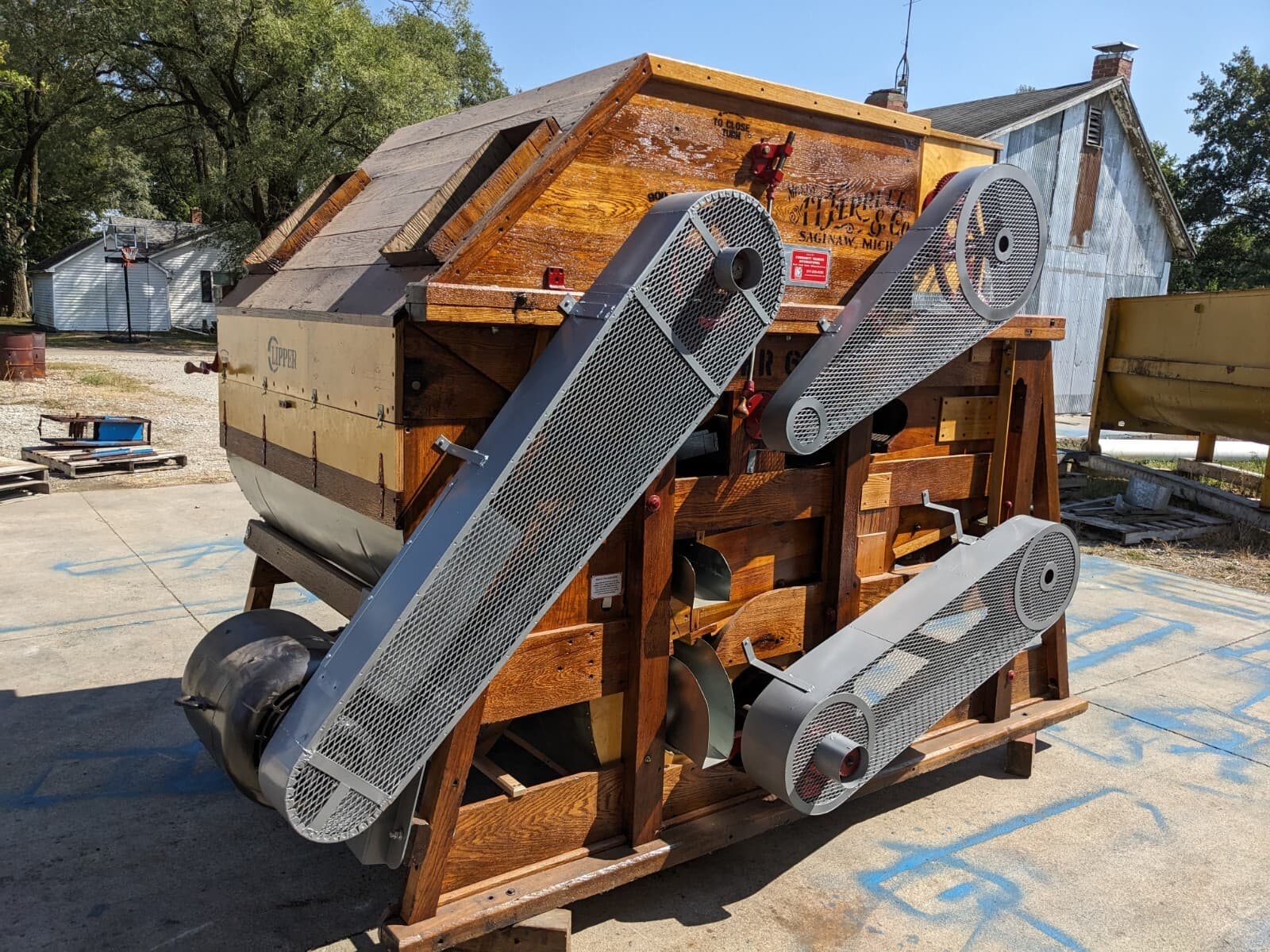 Clipper Seed & Grain Cleaner (Fanning Mill) Super 68D Seed Separator 4