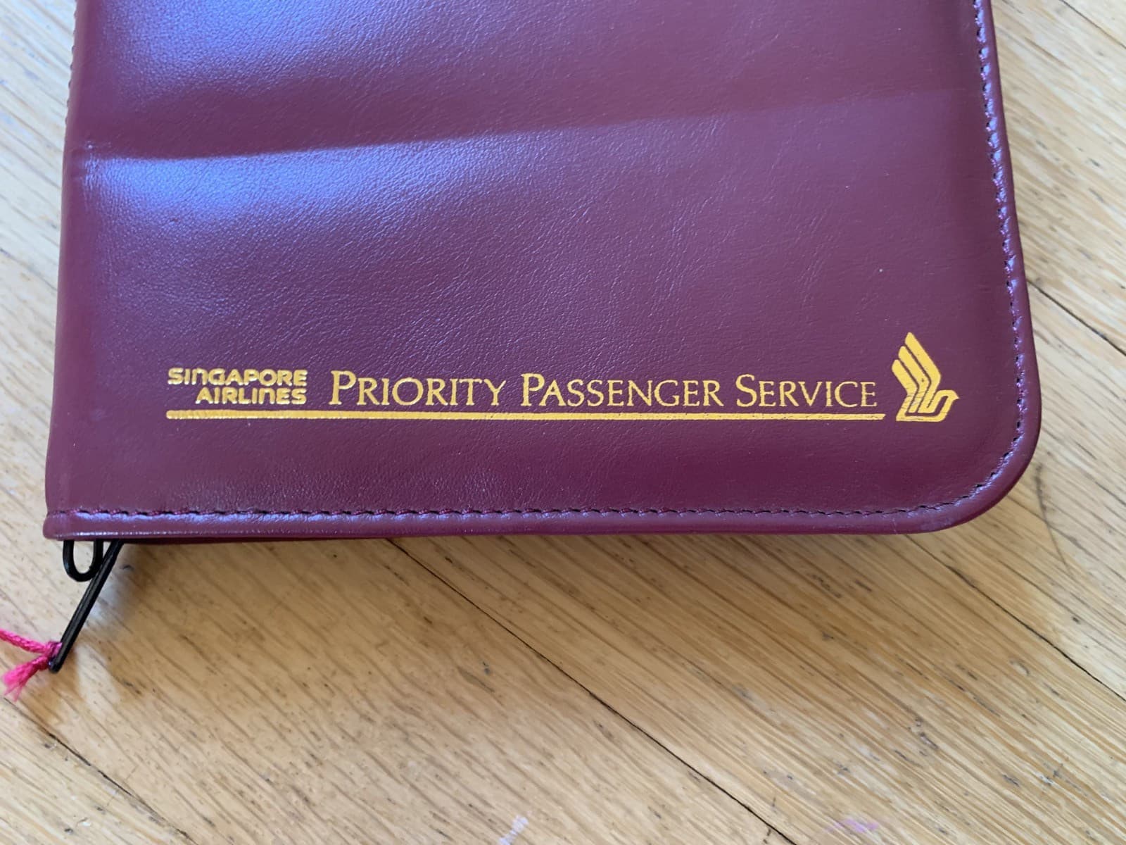 Vintage Singapore Airlines Travel Tie Case by Pierre Balmain 5