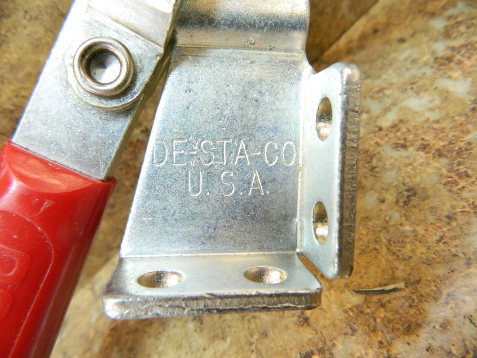 DESTACO   317-U    Vertical Hold Down Clamp   375 Lb Capacity 2