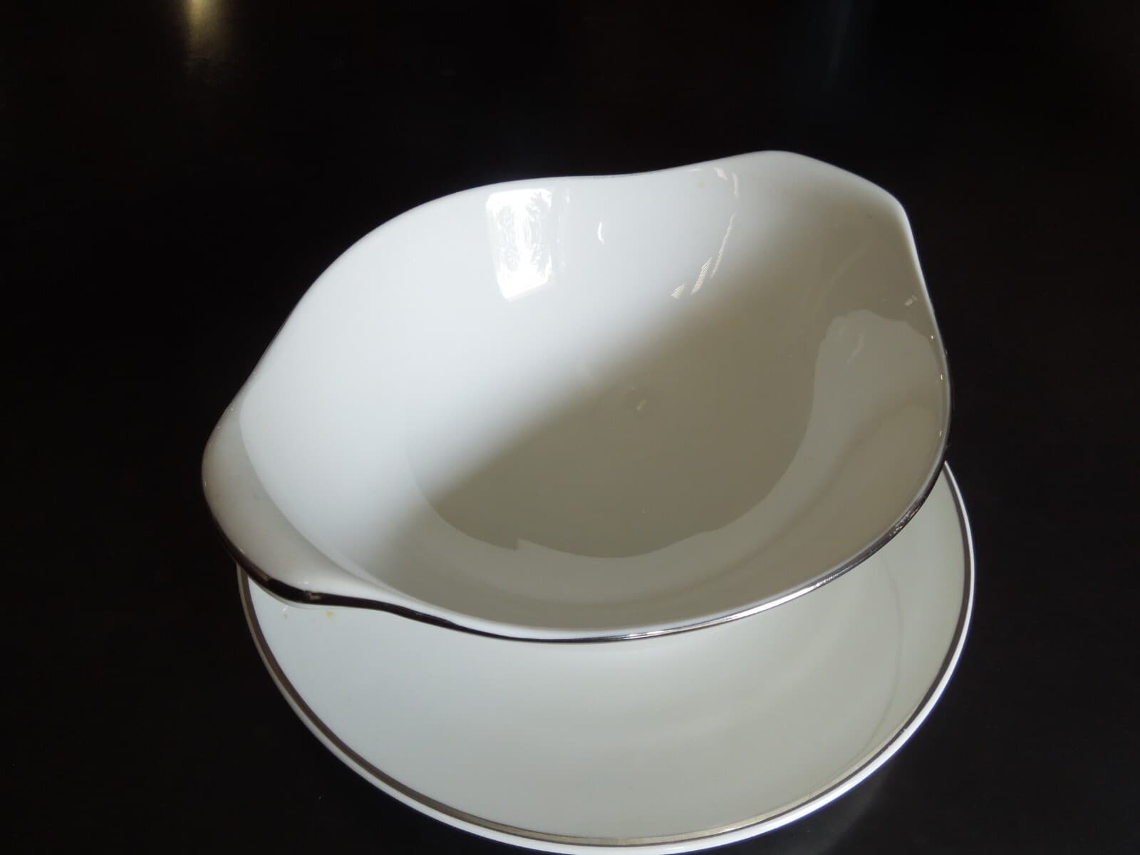 Gravy Boat with Attached Underplate Moderne (Platinum Trim) by ROYAL JACKSON 5