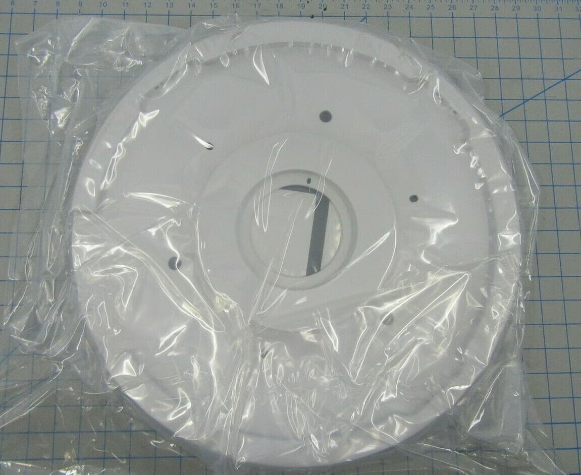 0040-39587 / AMAT LOWER SHIELD 300MM PC XT XTE / APPLIED MATERIALS AMAT 4