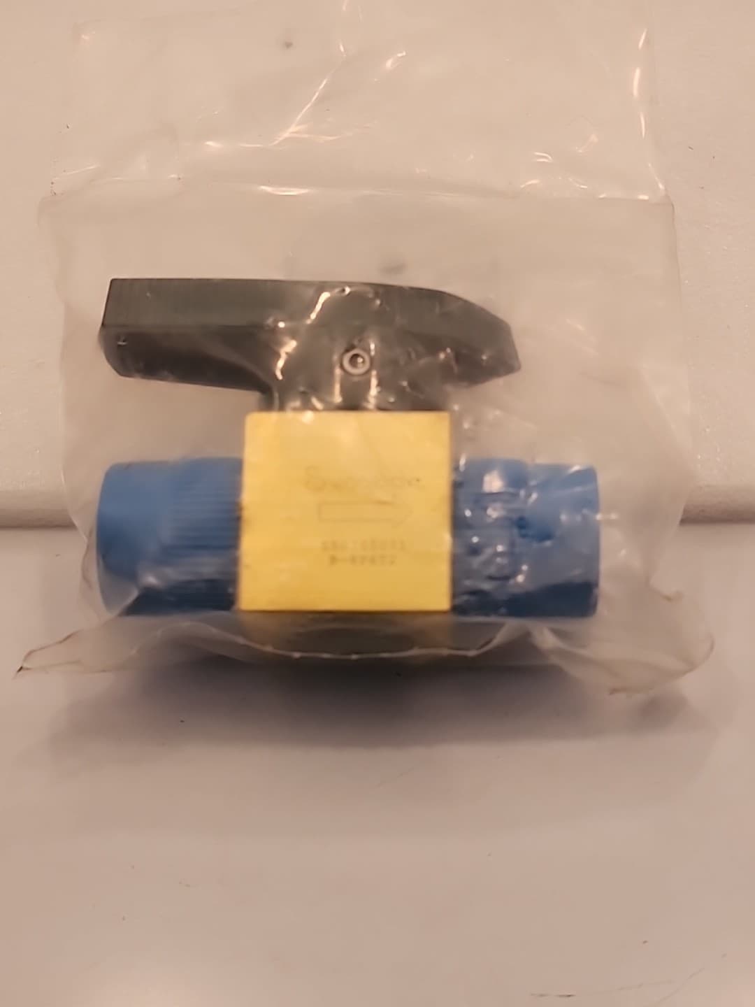  Swagelok B-8P6T2 Manual Brass Plug Valve 1/2''mpt