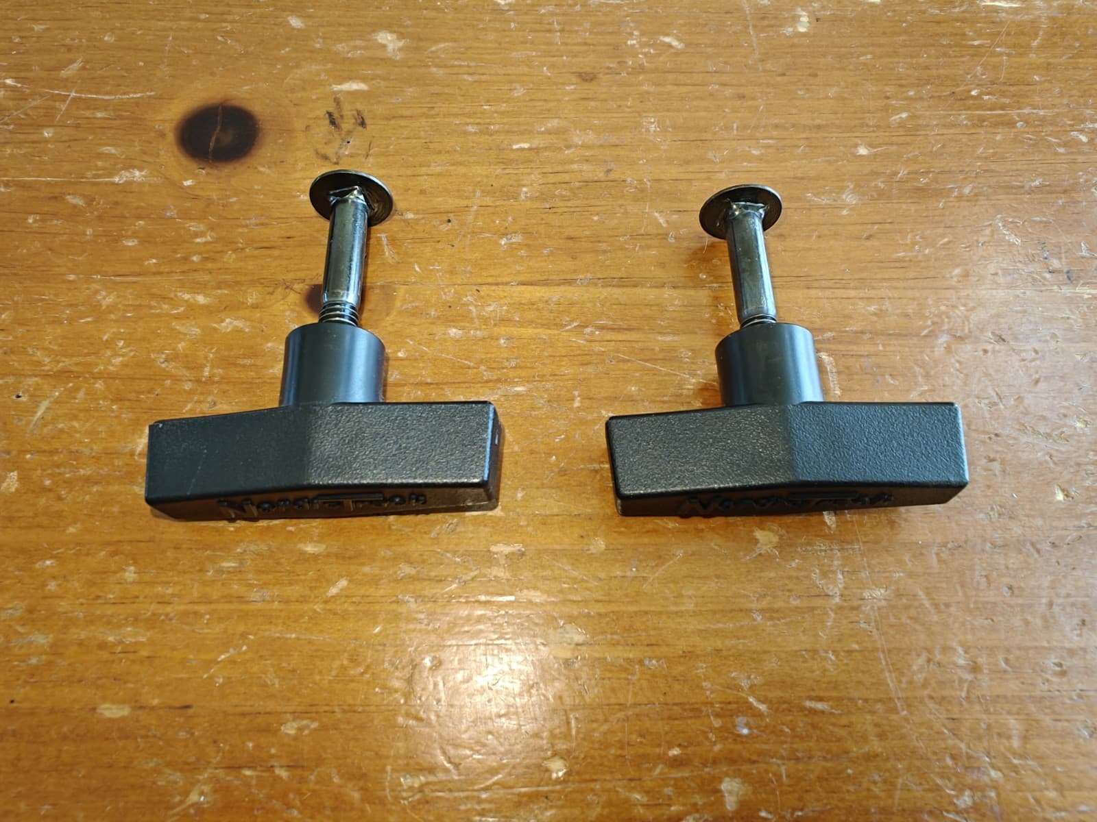 Nordic Track Pro NordicTrack Ski Machine Lot Of 2 Adjustable Knobs & Bolts 2