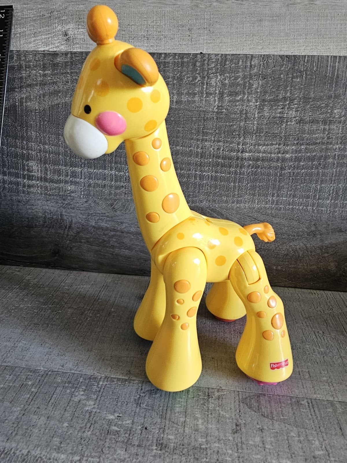 Fisher Price Amazing Giraffe Click & Clack Animal Noise Maker Toy Textured 5