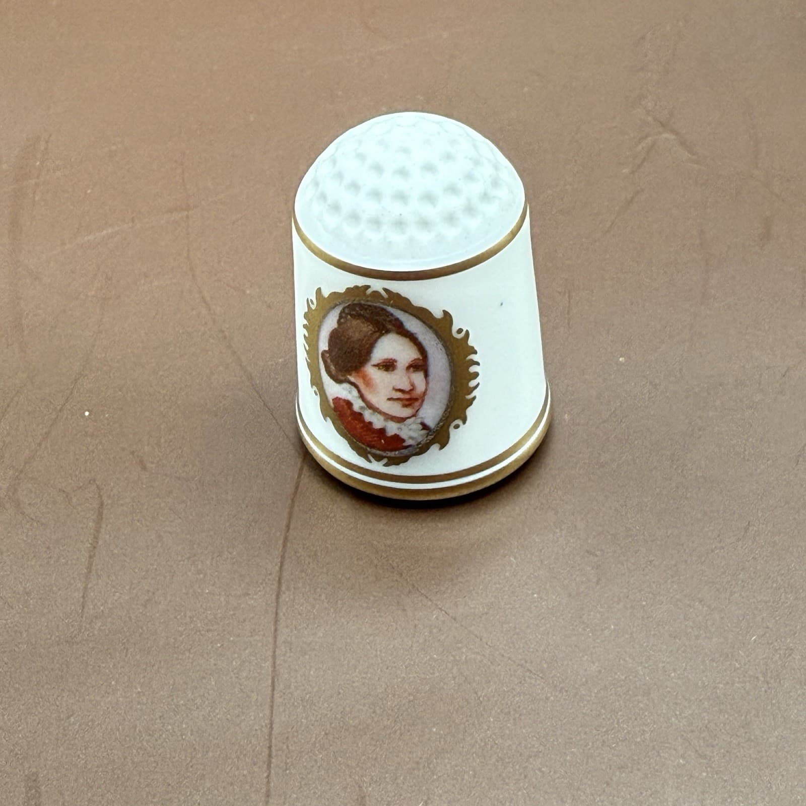 (7) Franklin Porcelain Presidential First Ladies Thimbles - After 1877 3