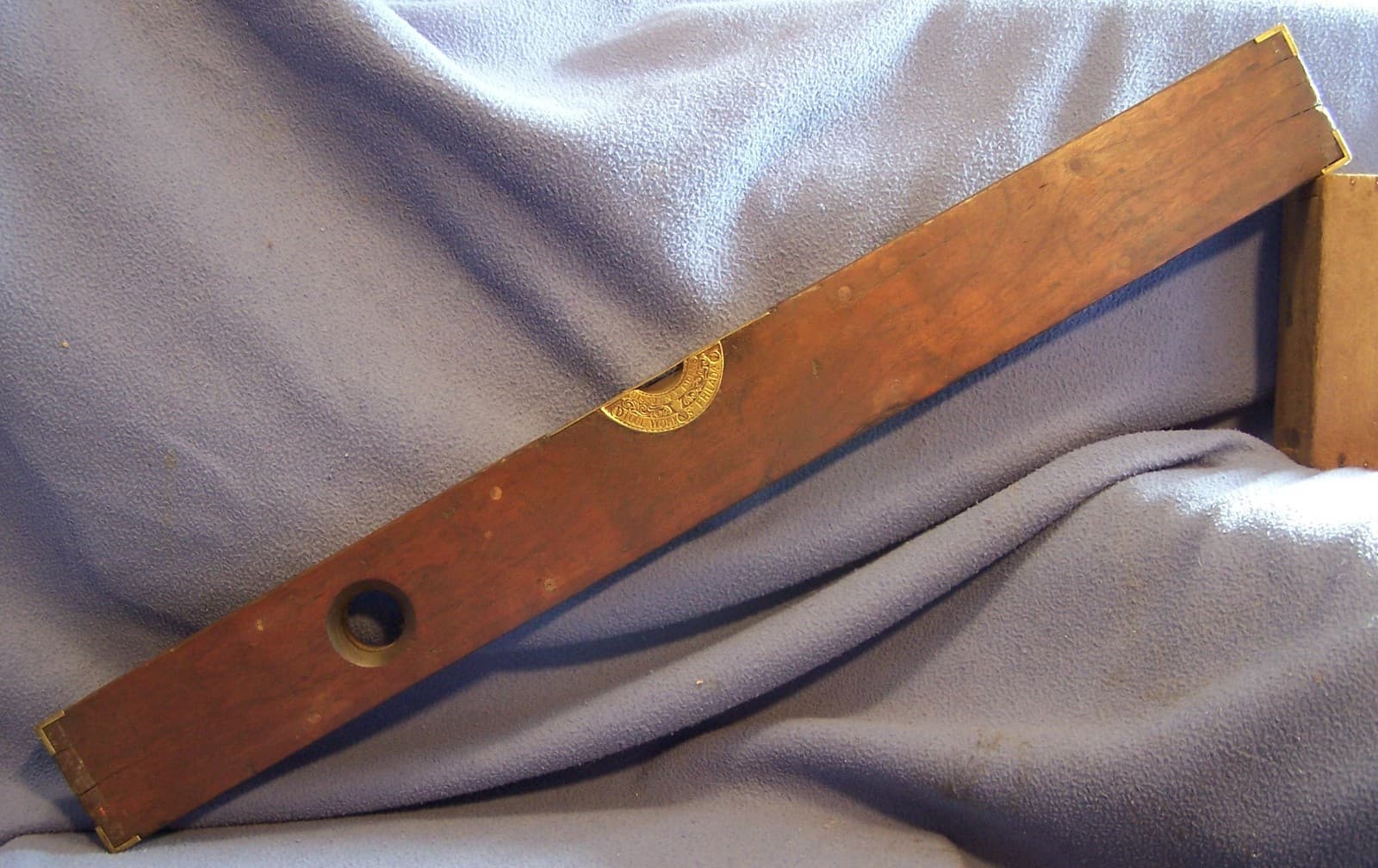 Decorative DISSTON & MORSS KEYSTONE TOOL WORKS patent 1871 30 in plumb & Level 3