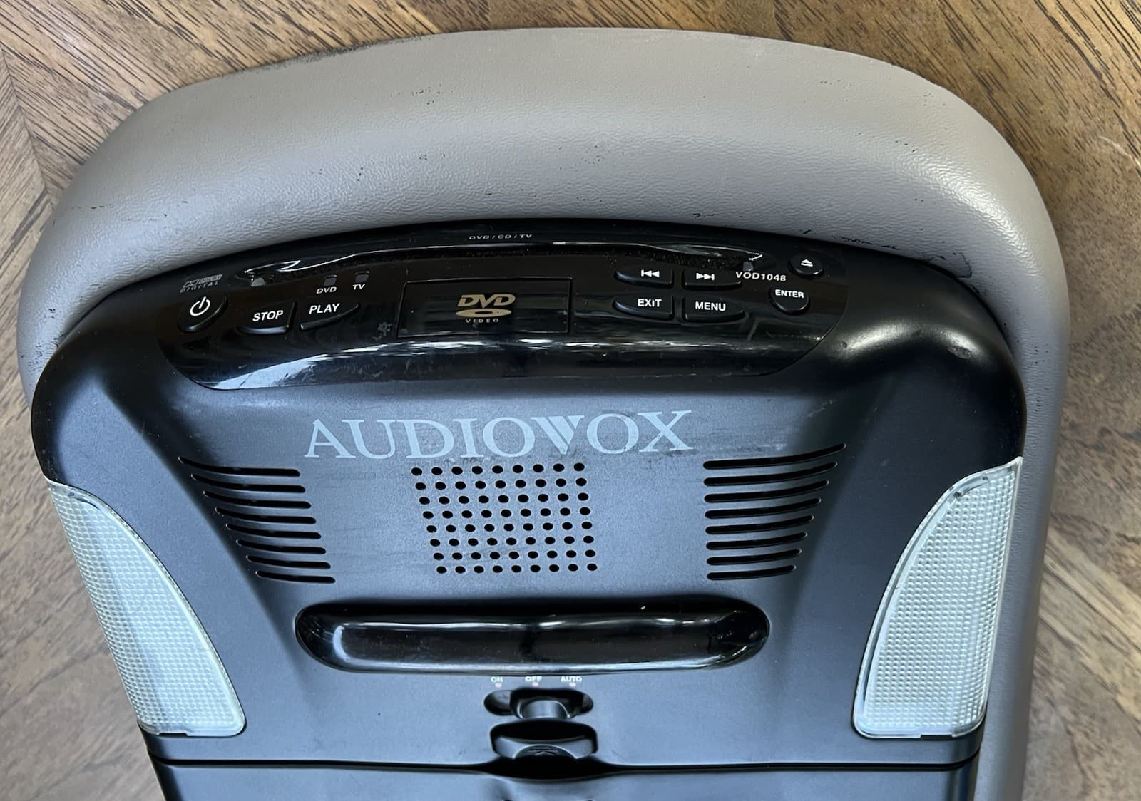 Audiovox VOD1048 10” Overhead Monitor And Dvd Player Universal 3