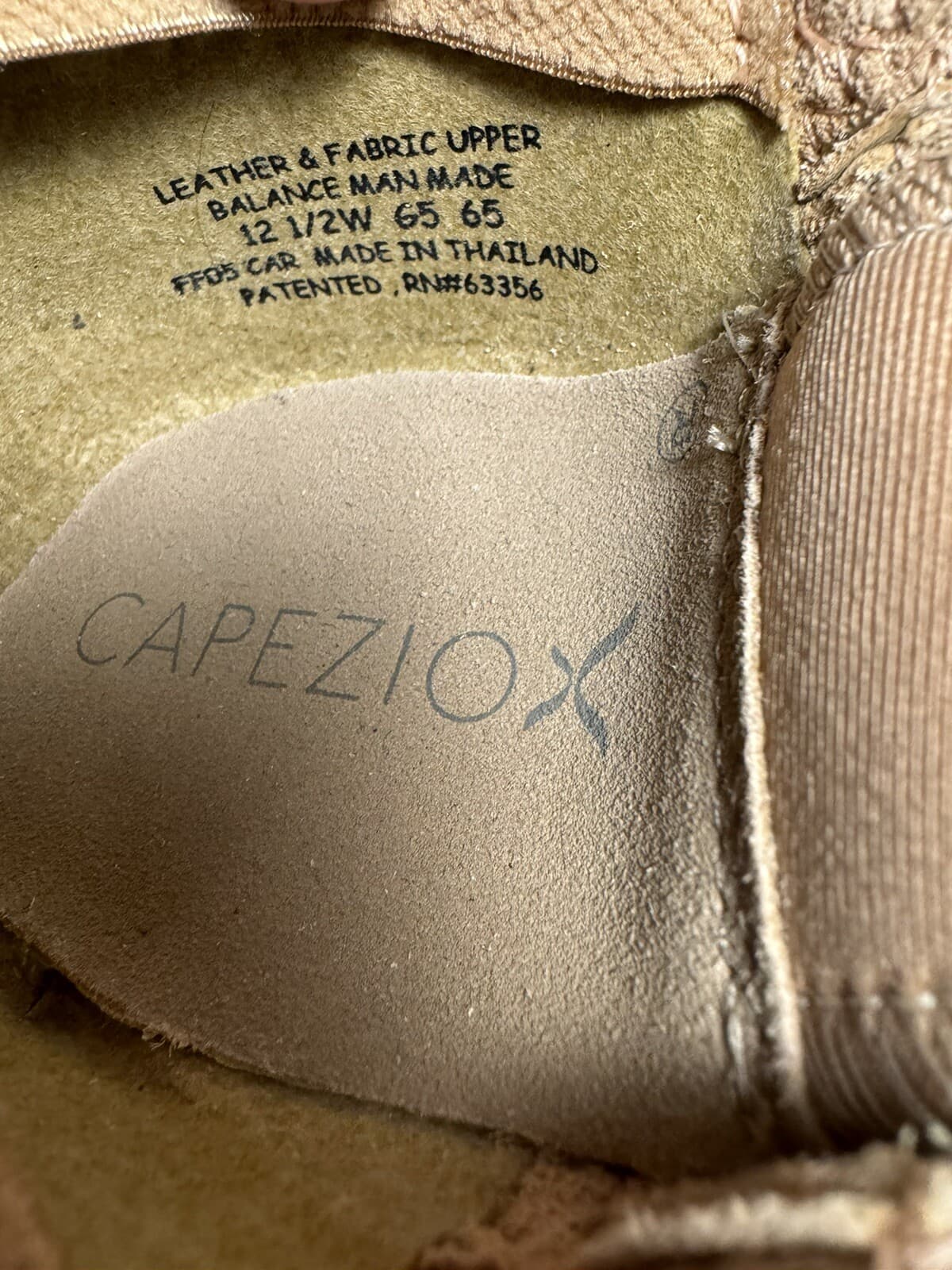 Capezio Freeform Nude Jazz Shoes Small Red Spot On Top Size 12.5 WIDE Orig $49 5