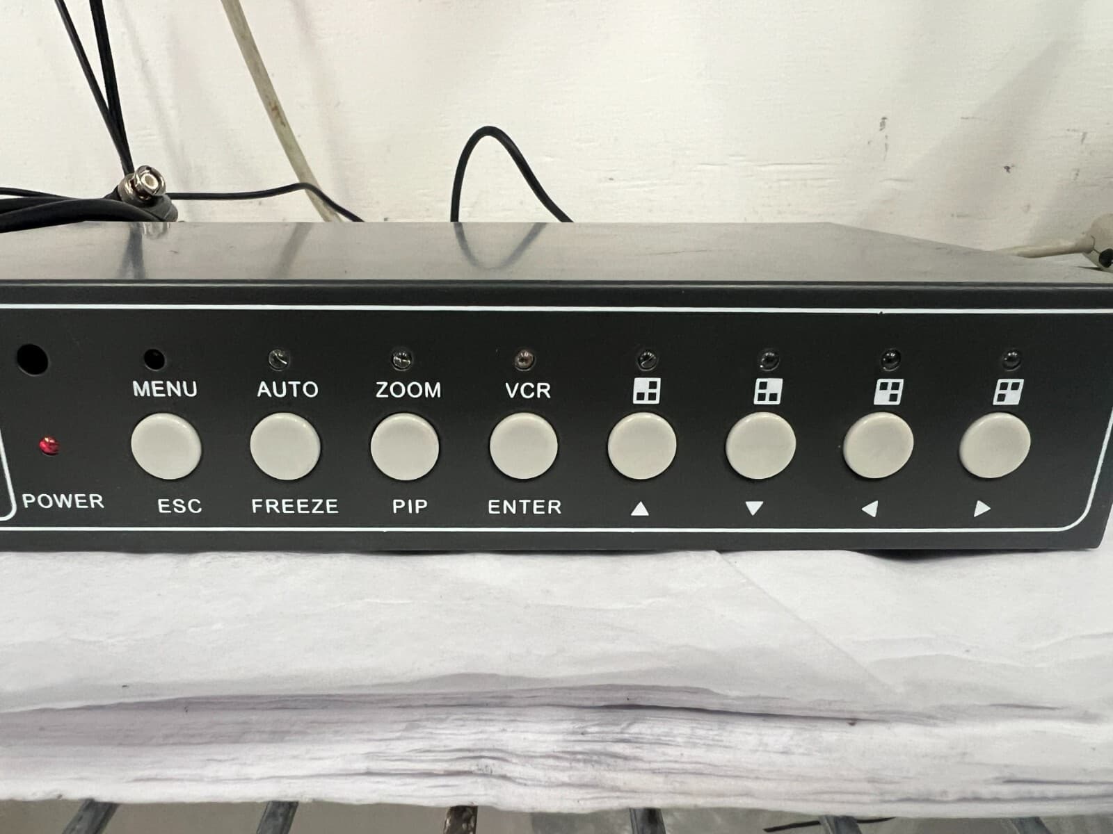 Color Quad Processor PIPV2 NTSC 4-Channel Picture-In-Picture w/cables & power ad 3