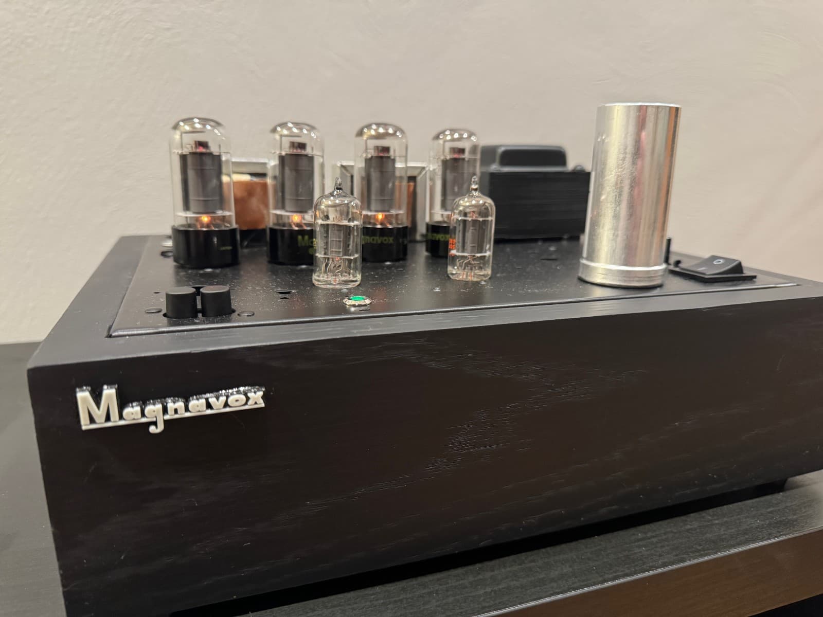 Magnavox Stereo Tube Amplifier Model 8802 2
