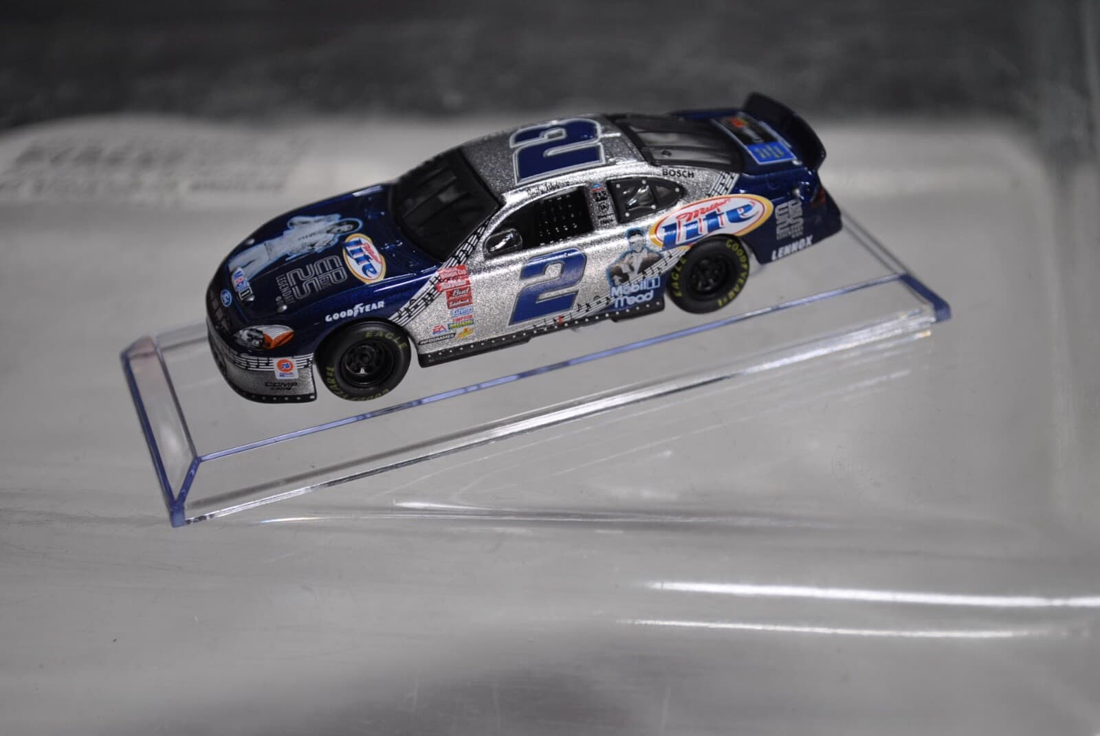 Nascar Rusty Wallace MILLER LITE /ELVIS PRESLEY 25TH ANNIVERSARY 1:64 CAR IN TIN 5