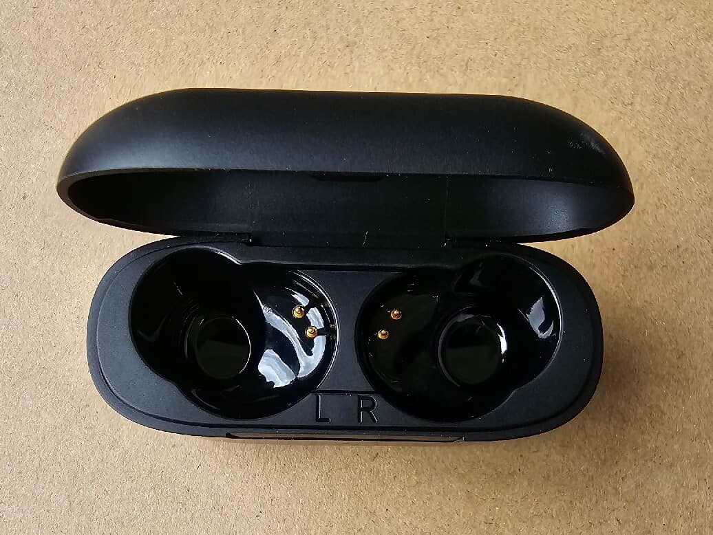 JLab GO AIR POP  CHARGING CASE ONLY Black 3