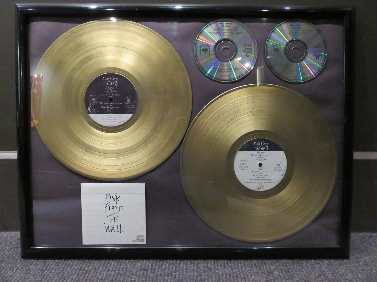 PINK FLOYD THE WALL GOLD ALBUM PLAQUE