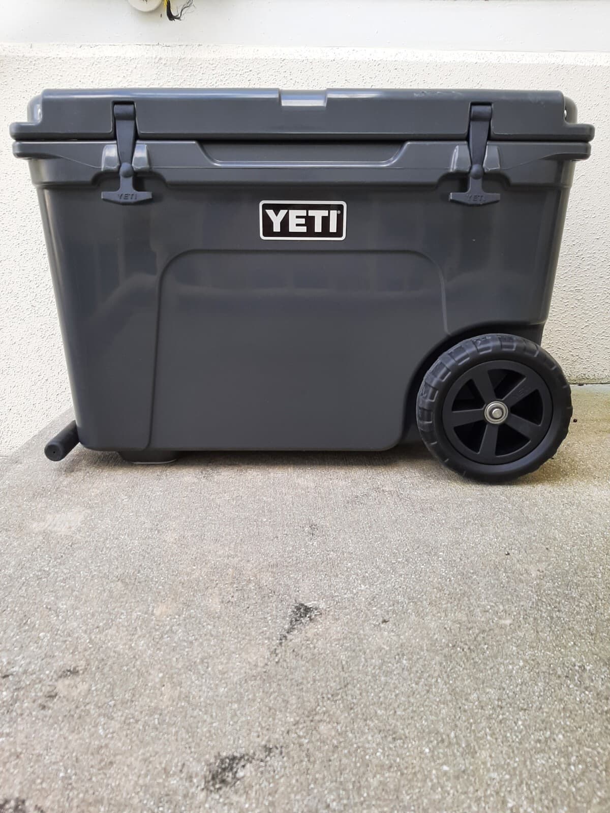 Yeti Tundra Haul Wheeled Cooler