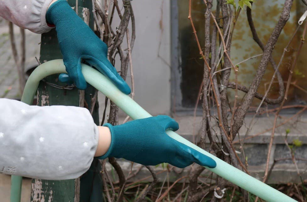 3-Pair EXPERT GARDENER Women’s Size M Gardening Nitrile Gloves Breathable 4