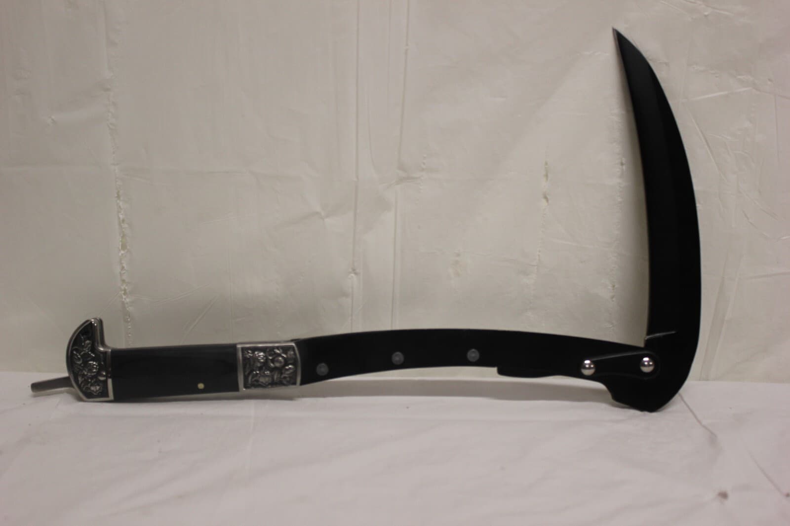 Black Sharp Folding Sickle Garden Tool Portable Safety Grass Hand Sickle D3 5