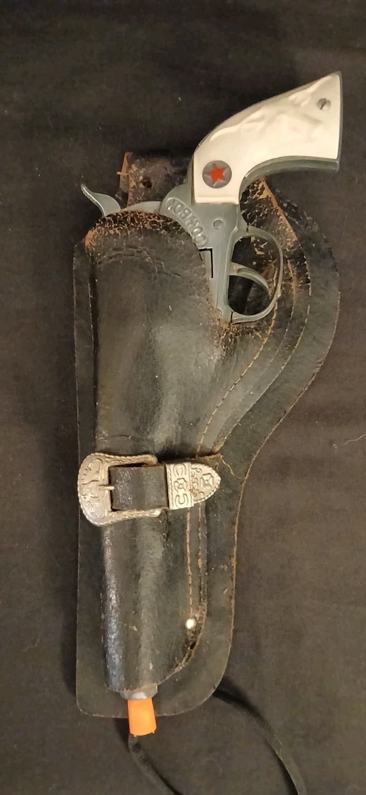 Hubley Cowboy 45 Cap Gun & Single Holster. Works and Looks Great Buy it Now . 3