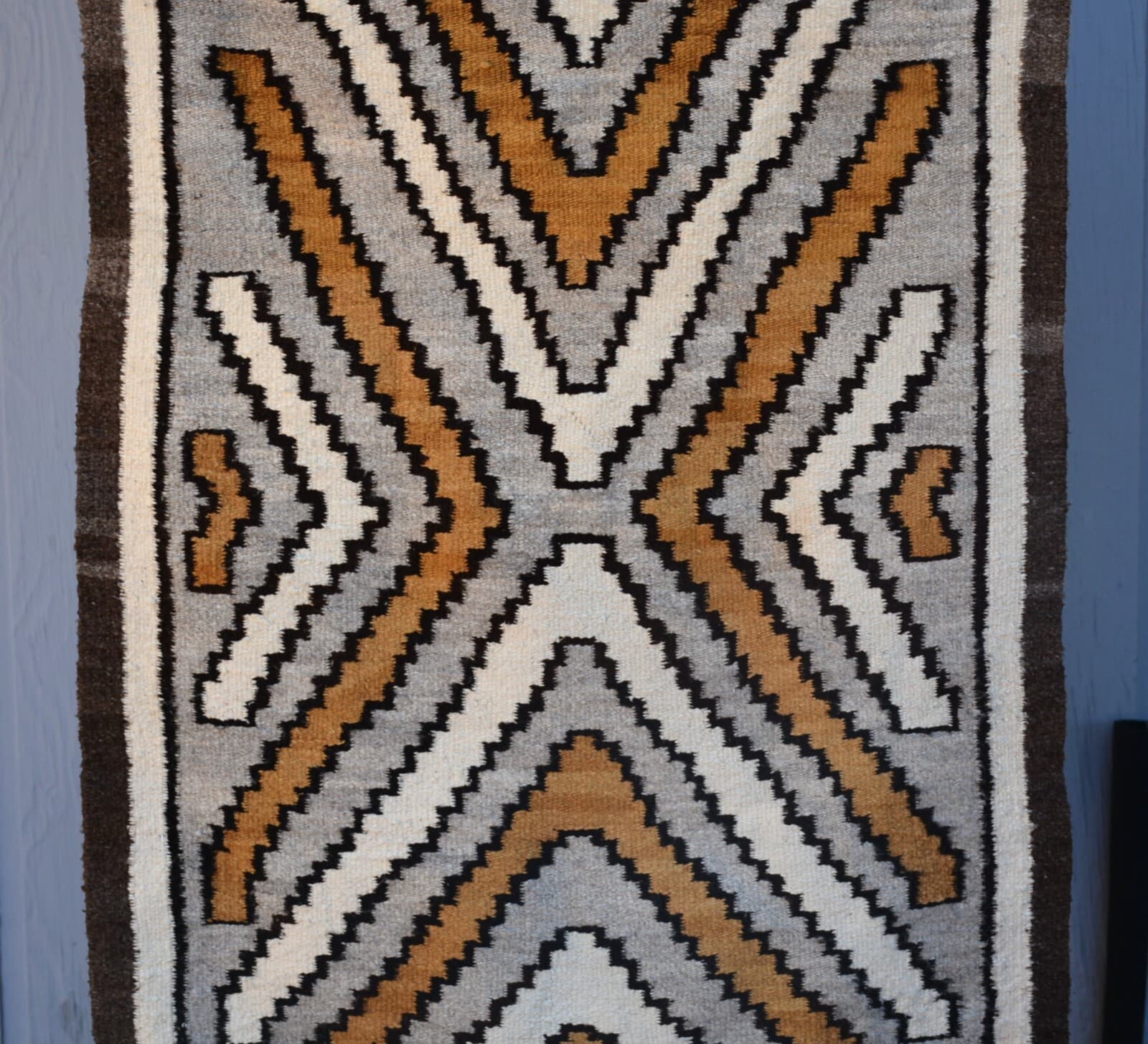 Vintage Navajo Rug - Vegetal Dyes Handspun Wools - Bold Design - 57" x 37" 3