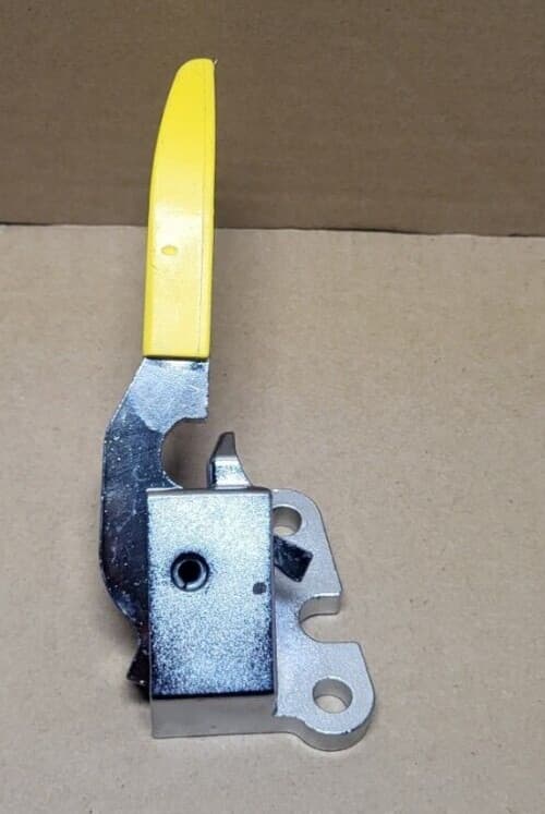 Stryker 1015 Stretcher Siderail Yellow Handle Left Latch Assembly 0785011021 2