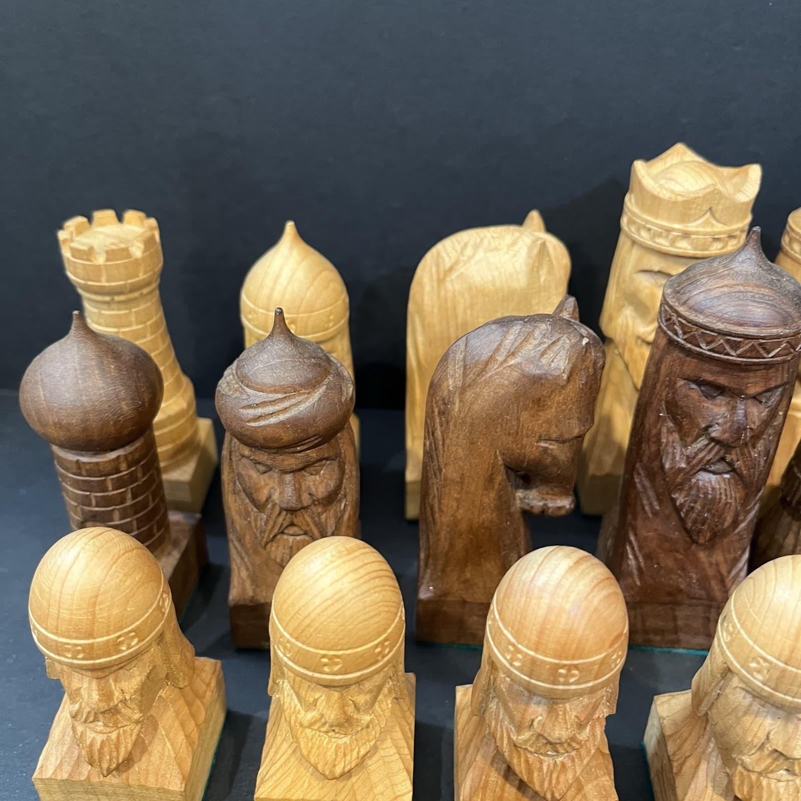 Hand Carved Wood 32 Chess Pieces Spain Crusaders & Moors Felted Bottom 3