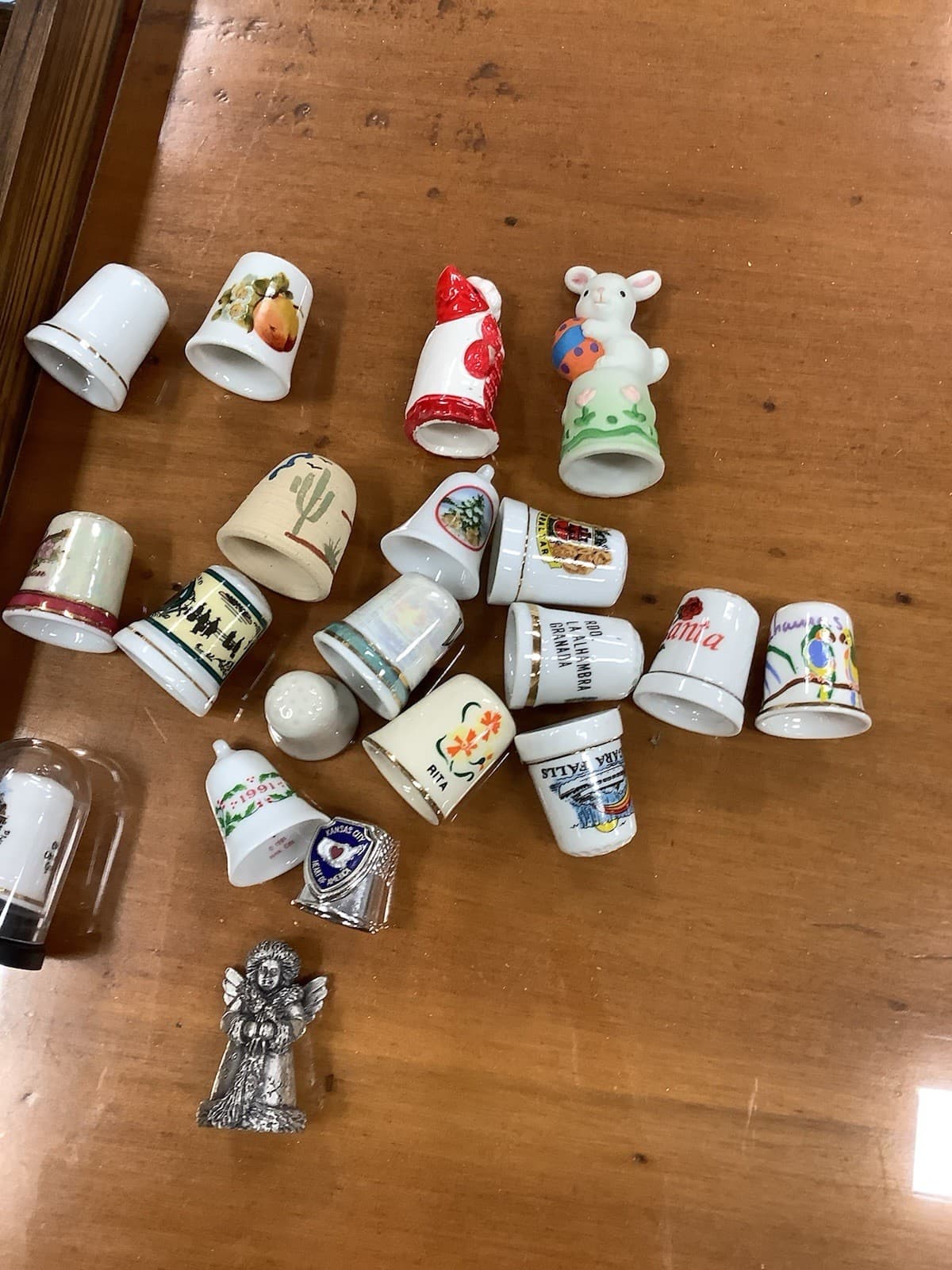 Lot of 115, Vintage Thimbles: Ceramic, Metal, Porcelain w/ Custom Tray!! 6