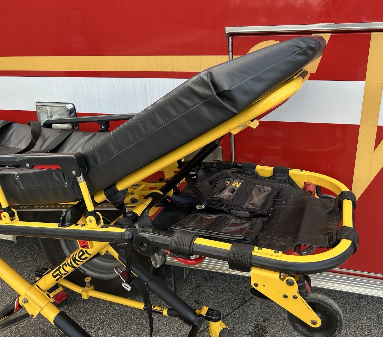 Stryker MX-PRO R3 Rugged Ambulance Cot Stretcher (6082) 4