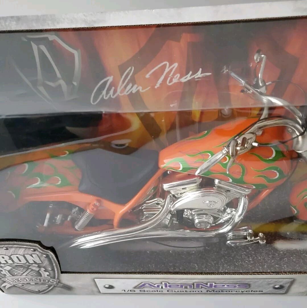 ARLEN NESS TOY ZONE IRON LEGEND DIE-CAST 1/6 MOTORCYCLE BOBBER ORANGE W/ FLAMES 6