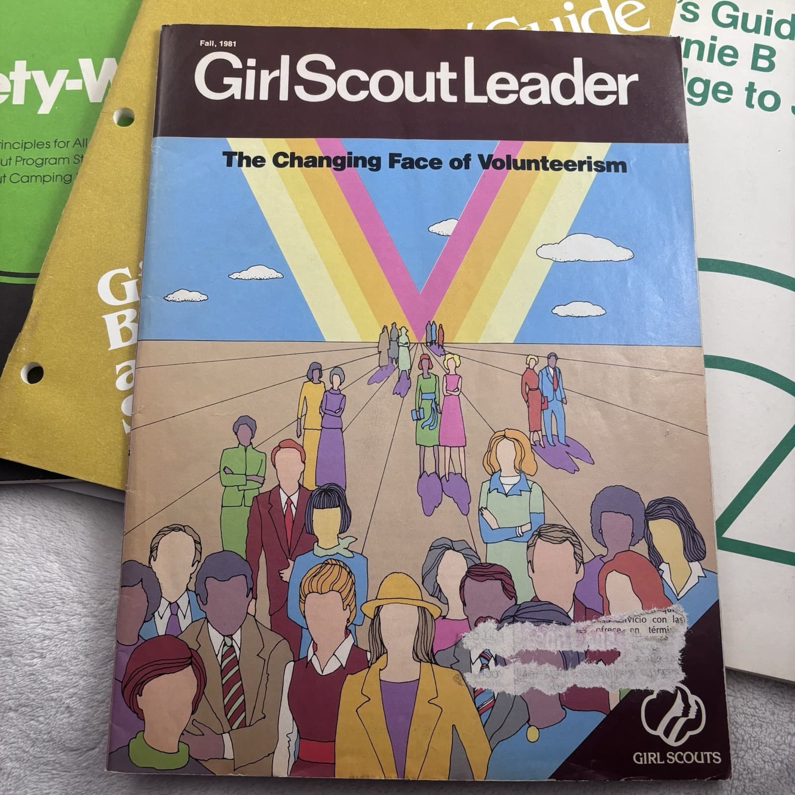1980s Girl Scouts Cadette/Junior/Senior Troop Manual Books, Binder & Badges 🏕️✨ 3
