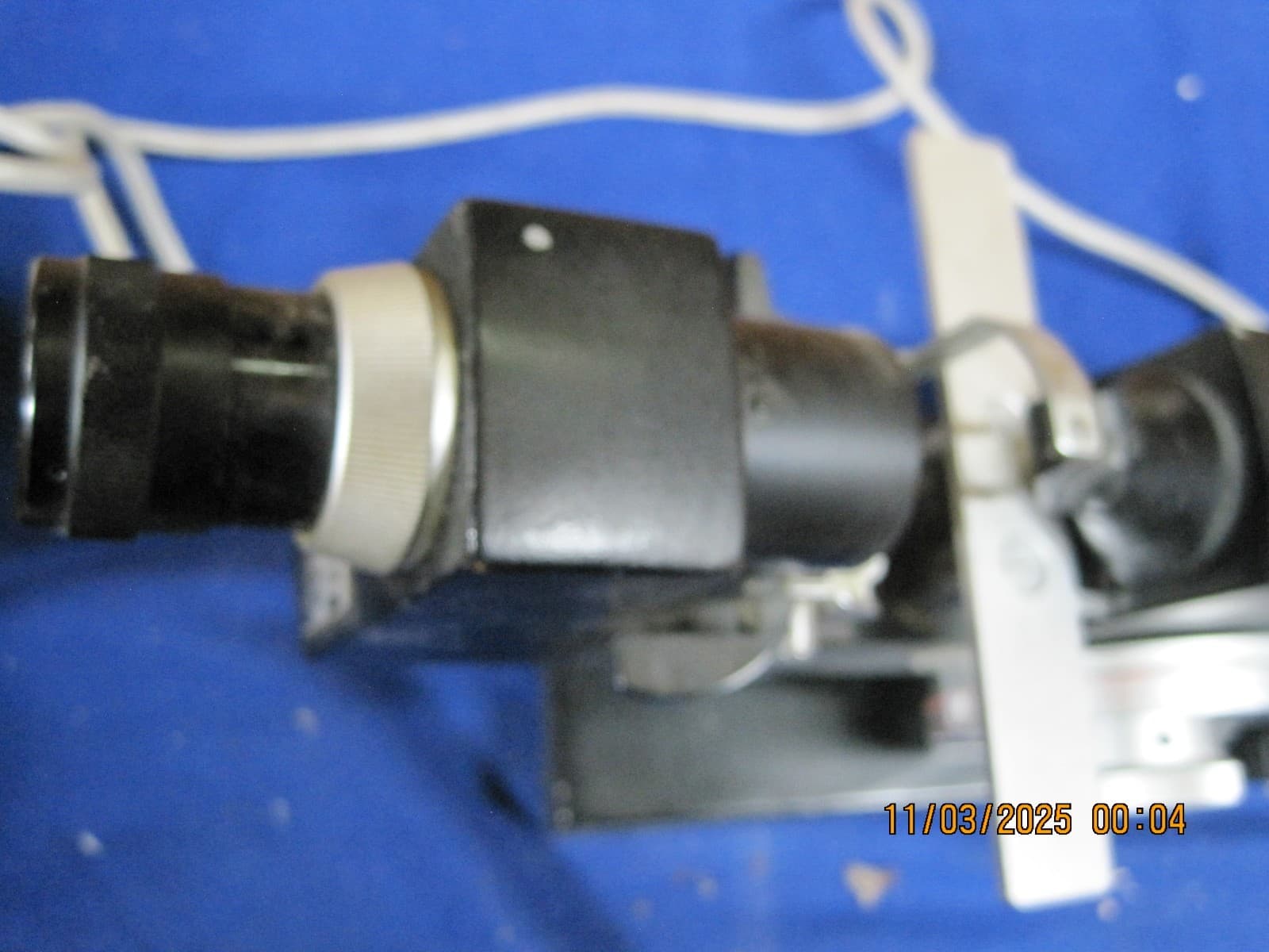 Burton Model 2020 Manual Optometry Lensmeter Lensometer 3