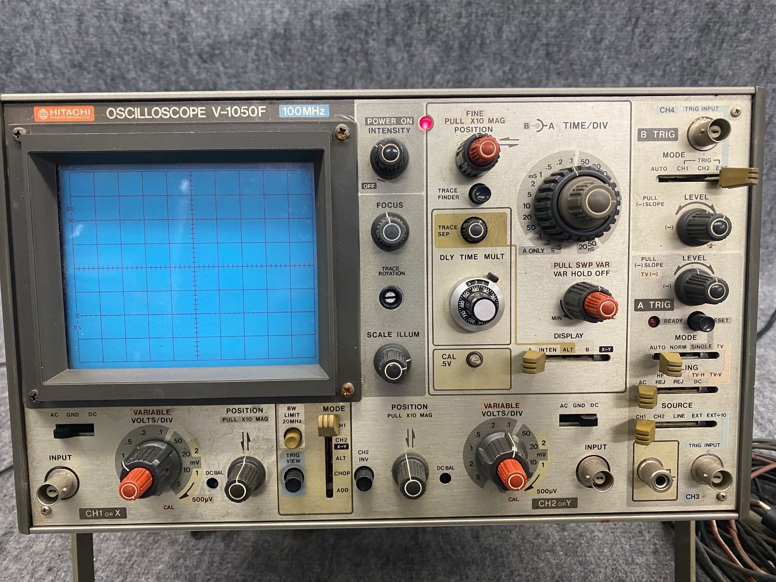 HITACHI Model V-1050F Oscilloscope 100 MHz~ Powers On