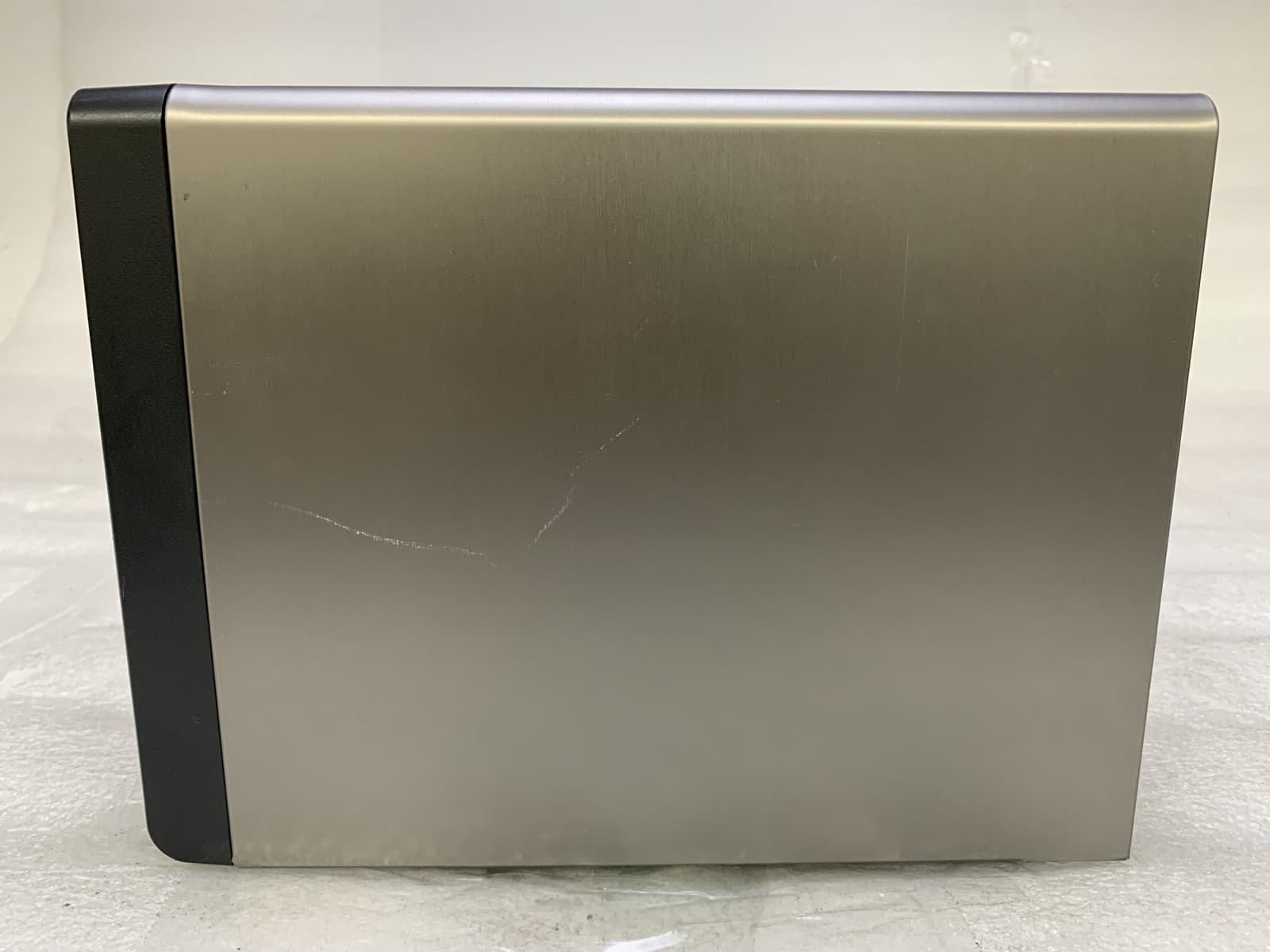 QNAP TS-653A Network Attached Storage (NAS) Server NO CADDYS\HDD - 8GB RAM 5