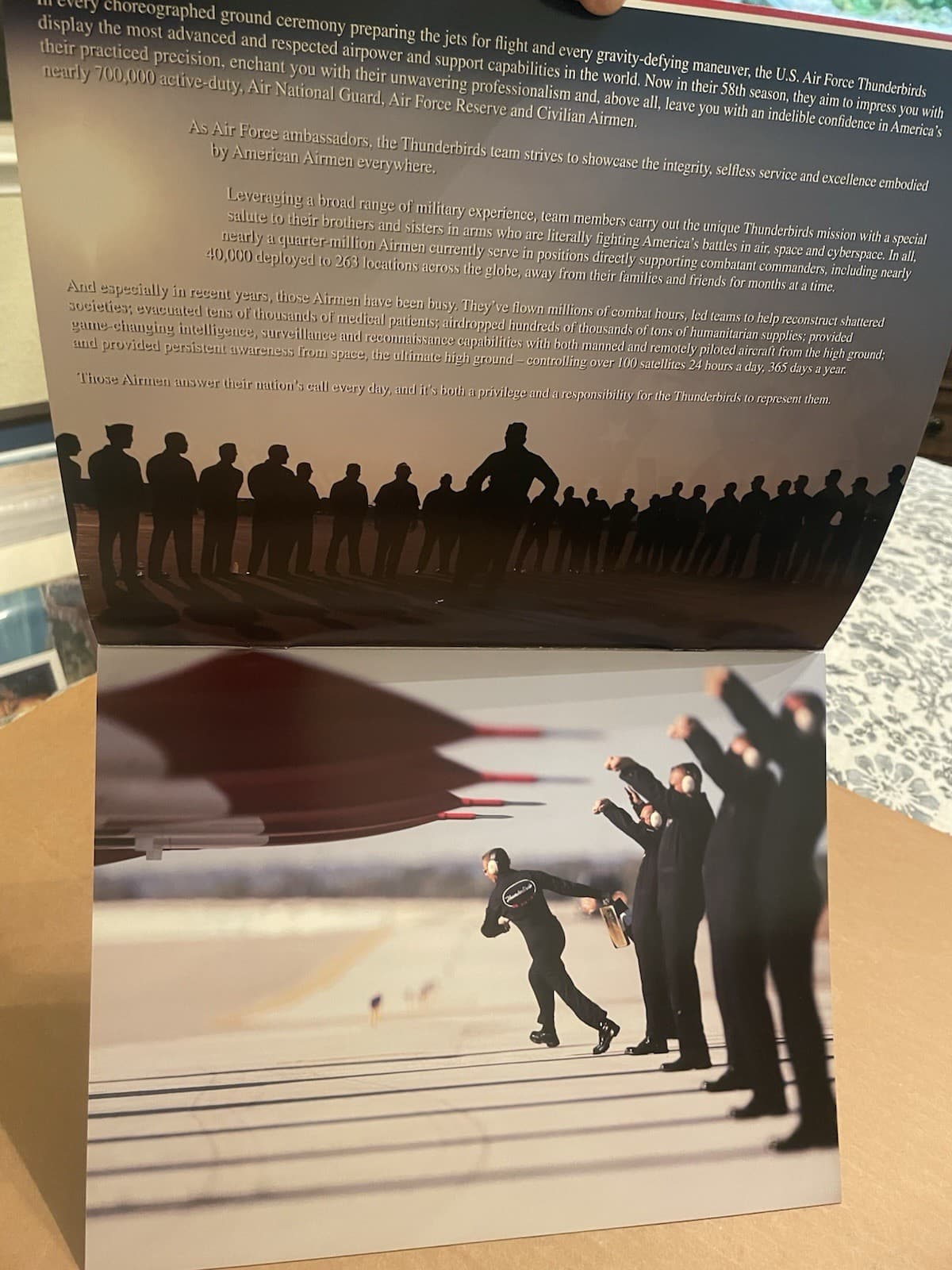 2011 USAF Thunderbirds Promotional Booklet Airmen First w/Trading Cards Inside ! 2